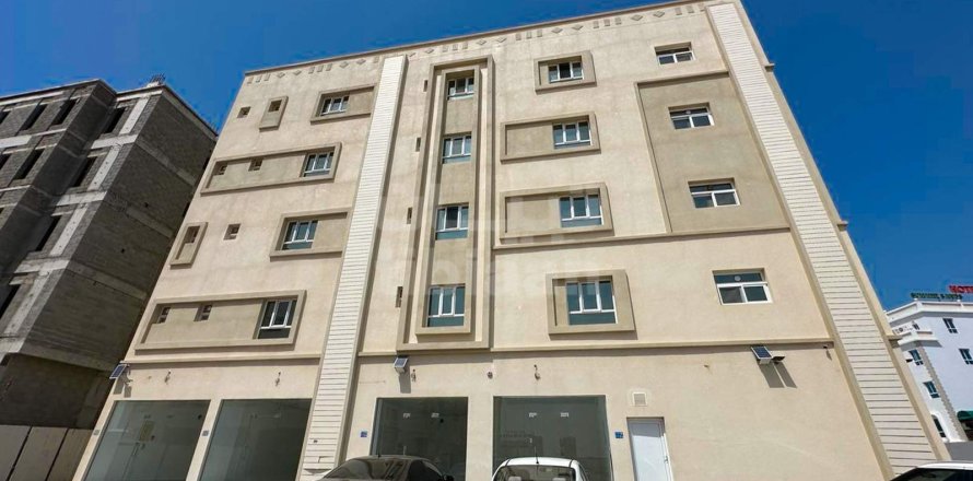 Bâtiment de 1674.8m² à As Sib, Oman No. 53283