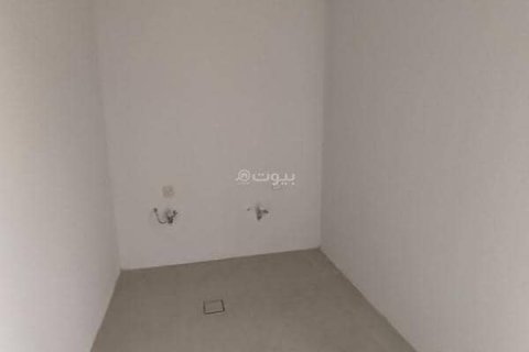Villa de 5 dormitorios en Riyadh, Saudi Arabia No. 60019 11