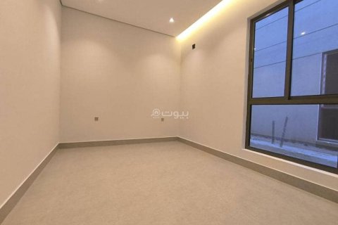 Villa de 5 dormitorios en Riyadh, Saudi Arabia No. 60019 12