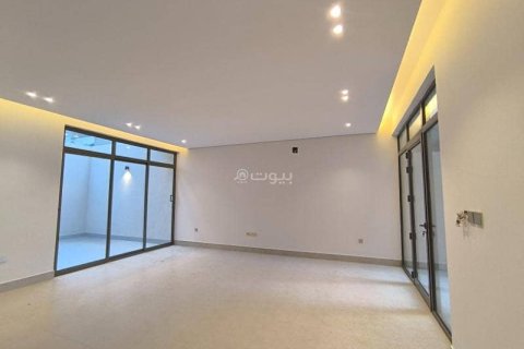 Villa de 5 dormitorios en Riyadh, Saudi Arabia No. 60019 19