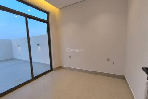 Villa de 5 dormitorios en Riyadh, Saudi Arabia No. 60019 5