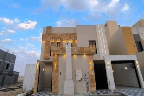 5 bedrooms Villa in Riyadh, Saudi Arabia No. 60021