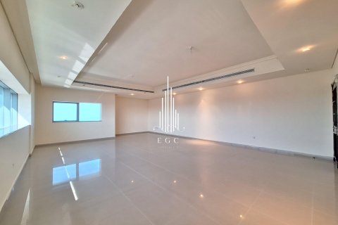 Квартира с 3 спальнями в Al Mina, ОАЭ №24832 3