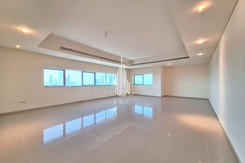Квартира с 3 спальнями в Al Mina, ОАЭ №24832 4