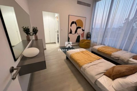 Villa de 4 dormitorios en Tilal City, UAE No. 10847 3