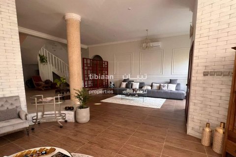 Villa de 8 dormitorios en As Sib, Oman No. 53357 6