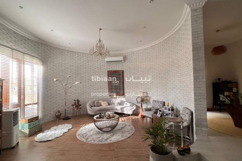 Villa de 8 dormitorios en As Sib, Oman No. 53357 5