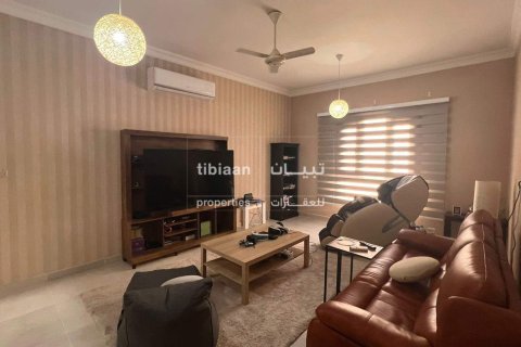 Villa de 8 dormitorios en As Sib, Oman No. 53357 9