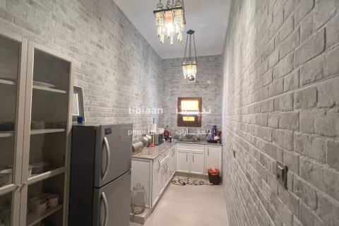Villa de 8 dormitorios en As Sib, Oman No. 53357 12