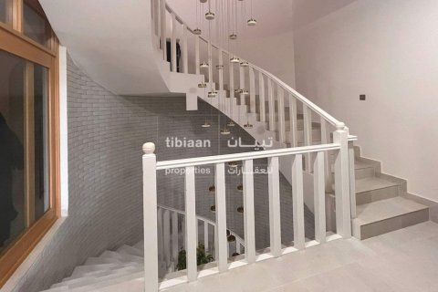 Villa de 8 dormitorios en As Sib, Oman No. 53357 4