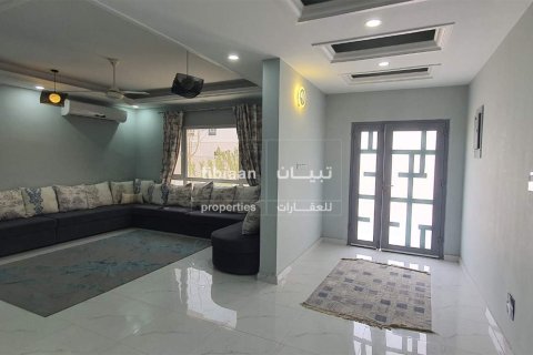 Villa de 6 dormitorios en As Sib, Oman No. 53362 8