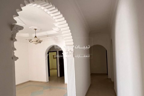 Villa de 11 dormitorios en As Sib, Oman No. 53358 3