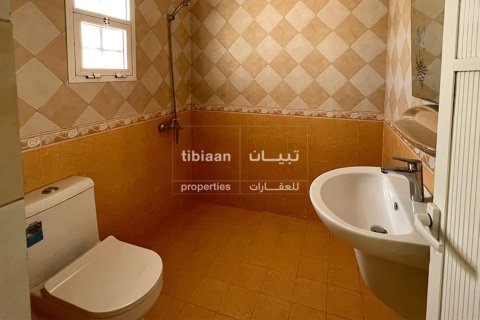 Villa de 11 dormitorios en As Sib, Oman No. 53358 4