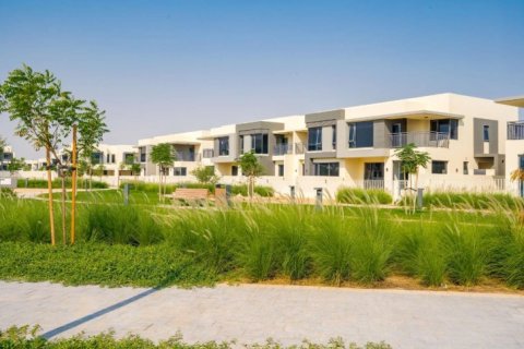 Townhouse de 4 dormitorios en Dubai Hills Estate, UAE No. 185