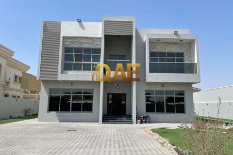 Villa de 6 dormitorios en Dubai, UAE No. 6979