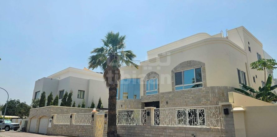 5 غرفة نوم  فيلا في مسقط , عُمان رقم 53611