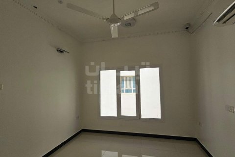 Villa de 5 dormitorios en As Sib, Oman No. 53610 5