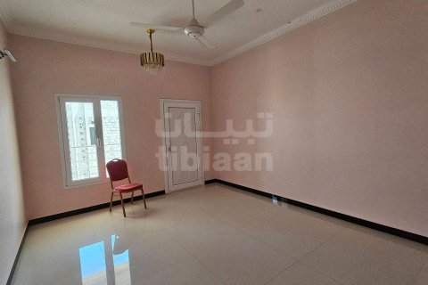 Villa de 5 dormitorios en As Sib, Oman No. 53610 6
