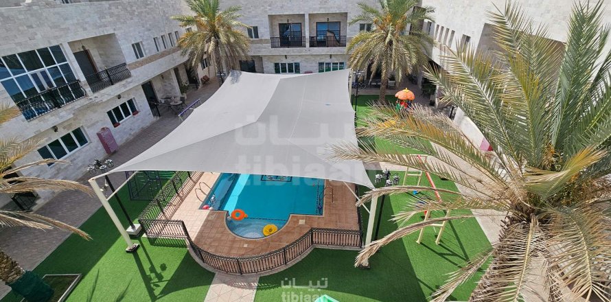 Townhouse de 4 dormitorios en As Sib, Oman No. 53606