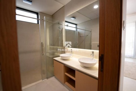 5 bedrooms Villa in Sharjah, UAE No. 12118 8