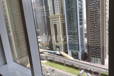 372.2m² Office in Sheikh Zayed Road, UAE No. 70792