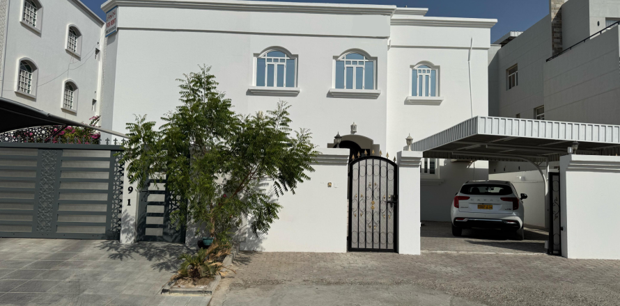 5 غرفة نوم  فيلا في مسقط , عُمان رقم 62738