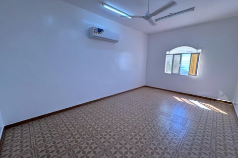 5 bedrooms Villa in Muscat, Oman No. 62737 6