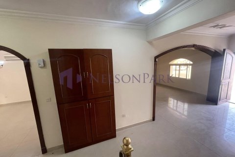 Villa de 4 chambres à Doha, Qatar No. 57444 9