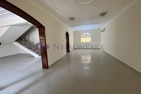 4 bedrooms Villa in Doha, Qatar No. 57444