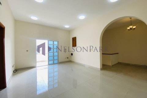 Villa de 4 chambres à Doha, Qatar No. 57444 3