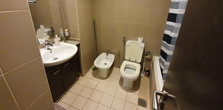 Квартира с 2 спальнями в REMRAAM APARTMENTS, Remraam, ОАЭ №95394
