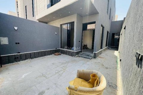 4 bedrooms Apartment in Riyadh, Saudi Arabia No. 61768