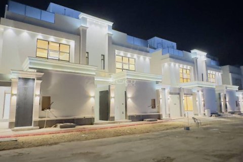 3 bedrooms Apartment in Riyadh, Saudi Arabia No. 61769