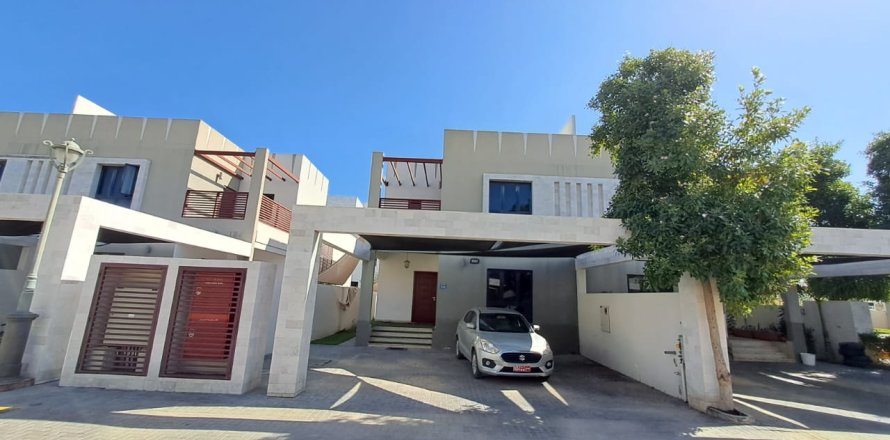 Villa de 4 chambres à As Sib, Oman No. 54664