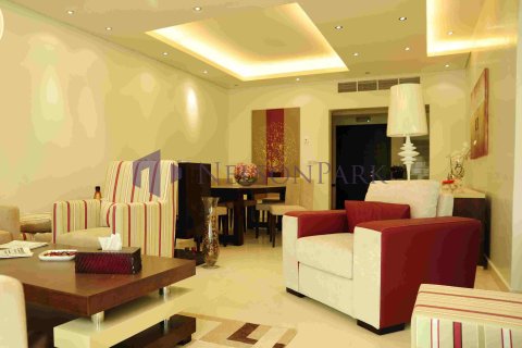 Villa de 4 chambres à Doha, Qatar No. 57481 3