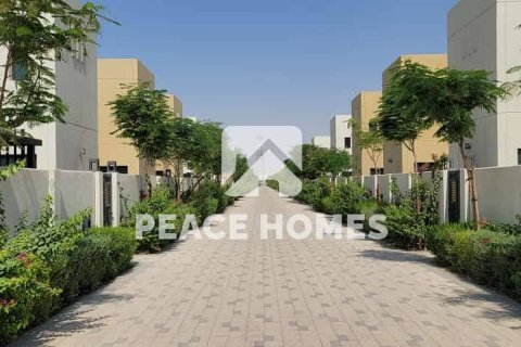 Villa de 5 dormitorios en Al Rahmaniya, UAE No. 10807 8
