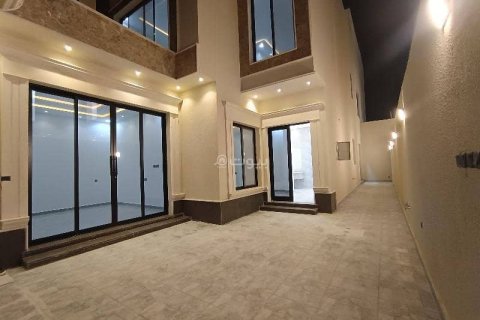 Вилла с 5 спальнями в Эр-Рияд, Саудовская Аравия №99659 3