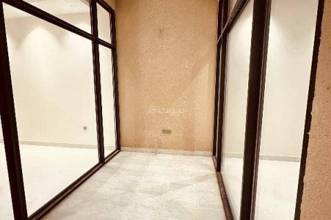 Villa de 5 dormitorios en Riyadh, Saudi Arabia No. 99662 5