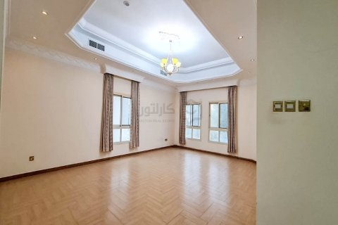 7 bedrooms Villa in Arad, Bahrain No. 98826 6