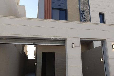 3 bedrooms Apartment in Riyadh, Saudi Arabia No. 60471