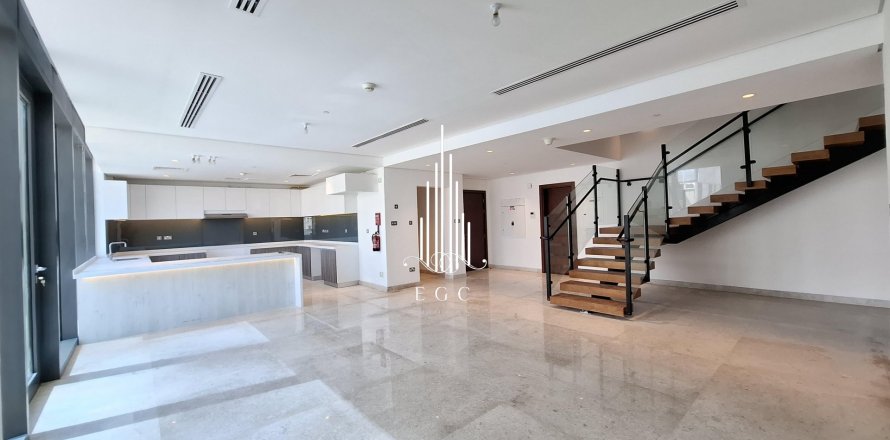 4 غرف نوم منزل ذو طابقين في Tourist Club Area, الإمارات العربية المتحدة رقم 37435