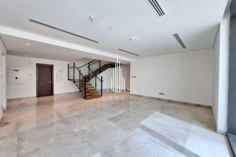 4 غرف نوم منزل ذو طابقين في Tourist Club Area, الإمارات العربية المتحدة رقم 37435 5
