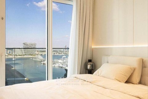 3 bedrooms Apartment in EMAAR Beachfront, UAE No. 38346