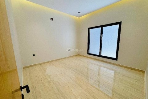 4 bedrooms Apartment in Riyadh, Saudi Arabia No. 61642 8