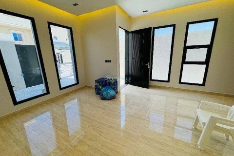 4 bedrooms Apartment in Riyadh, Saudi Arabia No. 61642 5