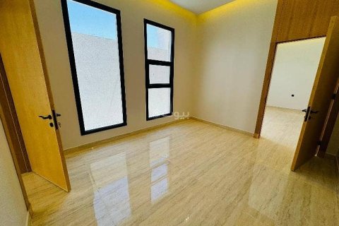 4 bedrooms Apartment in Riyadh, Saudi Arabia No. 61642 7