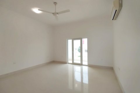 Townhouse de 4 dormitorios en Muscat, Oman No. 54867 4