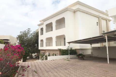 4 bedrooms Townhouse in Muscat, Oman No. 54867