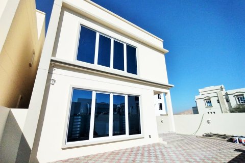 6 bedrooms Villa in Al Awabi, Oman No. 54861