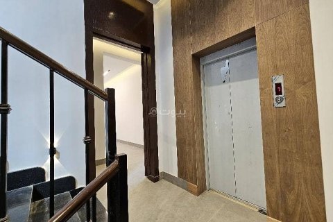 5 bedrooms Apartment in Riyadh, Saudi Arabia No. 61626